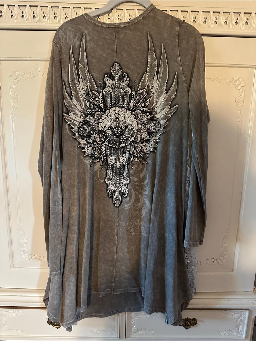 Vocal Taupe Gray Washed Crewneck - Picture 6 of 12